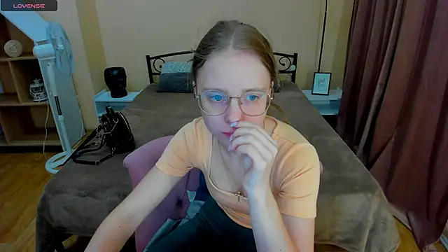 CharmedDoll online show from 06.20.26