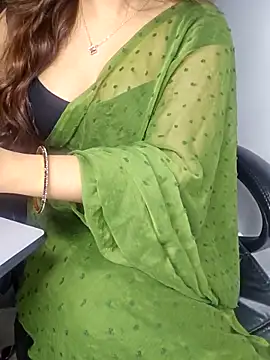 Snapshot of aliyaah_singh chatting on 03.20.25 aliyaah singh online show from 03.20.25