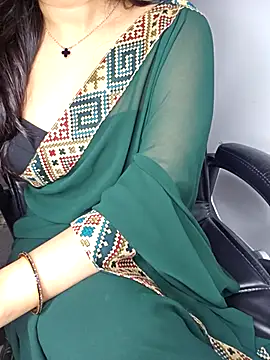 Snapshot of aliyaah_singh chatting on 09.20.25 aliyaah singh online show from 09.20.25