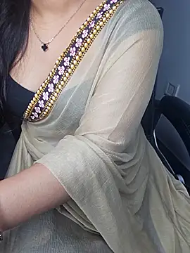 Snapshot of aliyaah_singh chatting on 09.25.25 aliyaah singh online show from 09.25.25