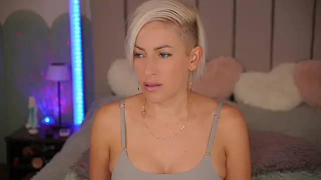 VickySecret96 online show from 09.27.25