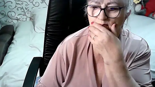 LolkaAlyss online show from 02.20.25