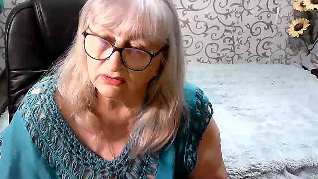 LolkaAlyss online show from 10.23.25