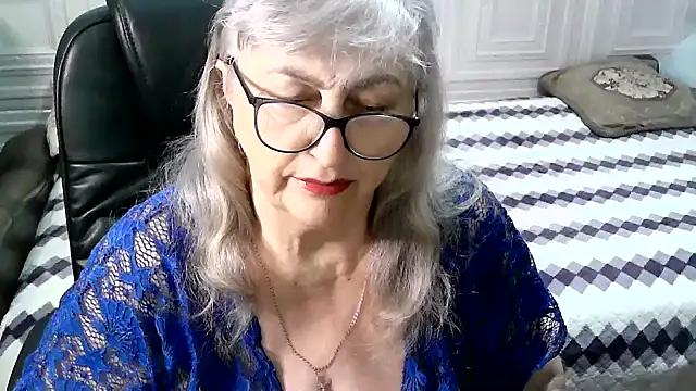 LolkaAlyss online show from 11.22.25