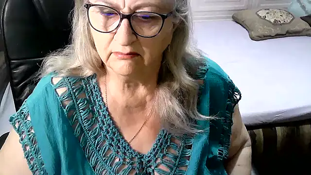 LolkaAlyss online show from 12.15.25