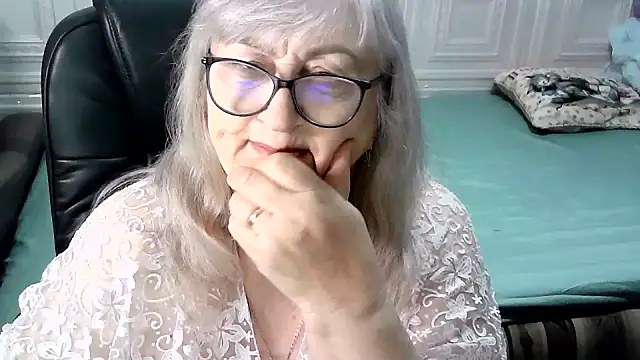 LolkaAlyss online show from 12.21.25