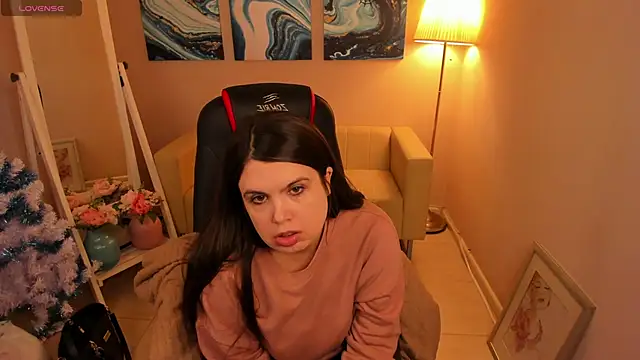 Snapshot of BattyMoll chatting on 12.03.24 BattyMoll online show from 12.03.24