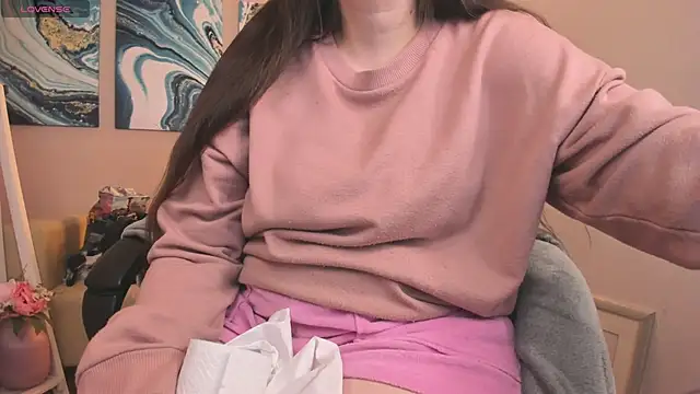 Snapshot of BattyMoll chatting on 01.02.25 BattyMoll online show from 01.02.25