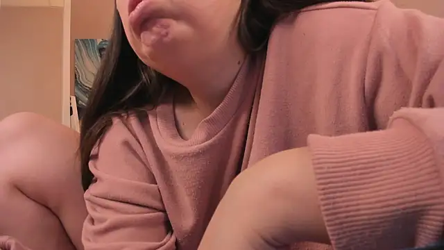 Snapshot of BattyMoll chatting on 01.18.25 BattyMoll online show from 01.18.25