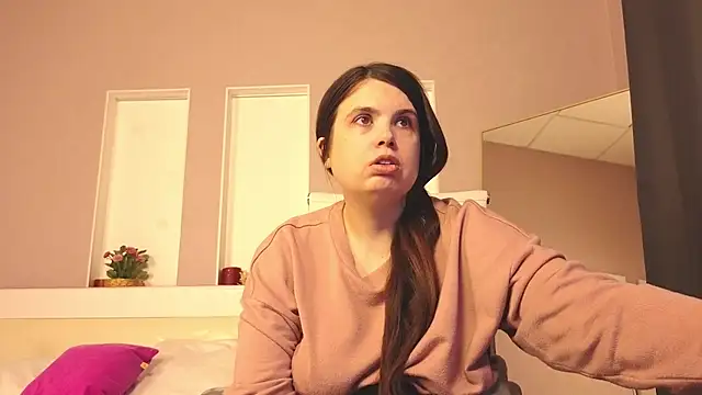 Snapshot of BattyMoll chatting on 02.05.25 BattyMoll online show from 02.05.25