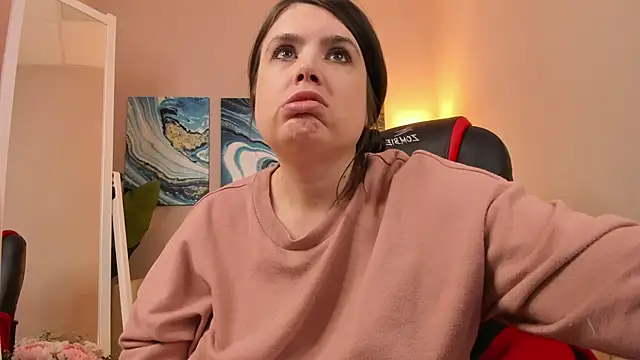 Snapshot of BattyMoll chatting on 03.01.25 BattyMoll online show from 03.01.25