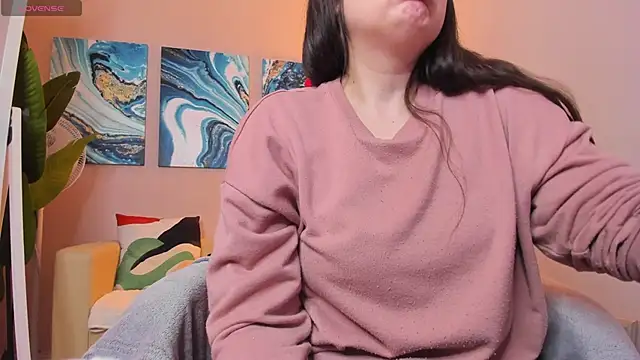 Snapshot of BattyMoll chatting on 03.19.25 BattyMoll online show from 03.19.25