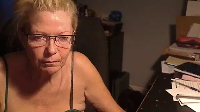 XTRAHORNYONE online show from 03.01.25