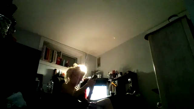 Snapshot of XTRAHORNYONE chatting on 02.15.26 XTRAHORNYONE online show from 02.15.26