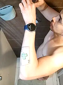 Snapshot of towers_j chatting on 02.12.25 towers j online show from 02.12.25