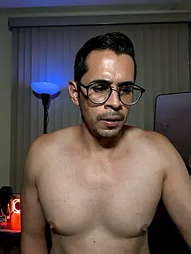 Snapshot of towers_j chatting on 09.09.25 towers j online show from 09.09.25