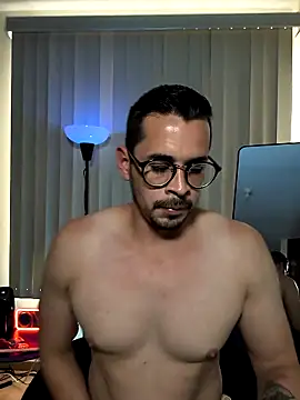 Snapshot of towers_j chatting on 10.01.25 towers j online show from 10.01.25