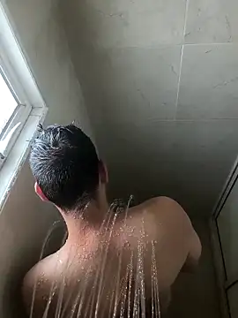 Snapshot of towers_j chatting on 10.05.25 towers j online show from 10.05.25