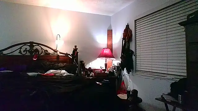 Snapshot of JadeDaMilf chatting on 09.27.25 JadeDaMilf online show from 09.27.25