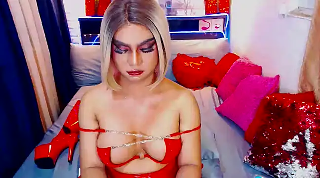 Snapshot of TsGoddessNhicolle chatting on 01.16.25 TsGoddessNhicolle online show from 01.16.25