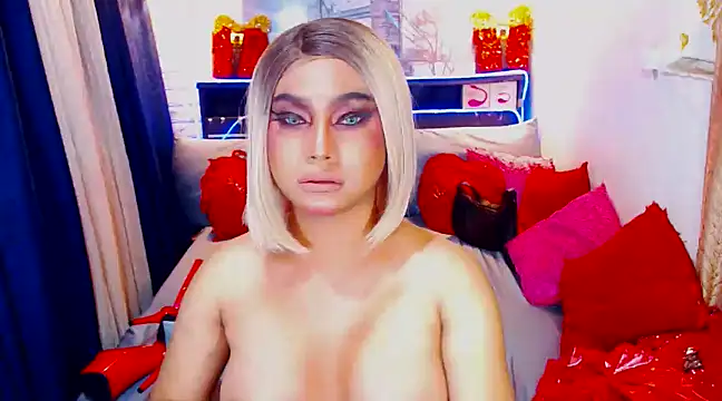 Snapshot of TsGoddessNhicolle chatting on 01.25.25 TsGoddessNhicolle online show from 01.25.25