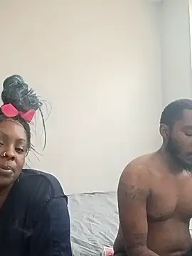 Snapshot of DancingLemonade chatting on 12.17.25 DancingLemonade online show from 12.17.25