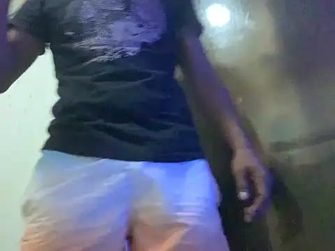 Snapshot of domigoodguy chatting on 01.05.25 domigoodguy online show from 01.05.25