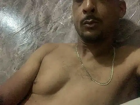 Snapshot of domigoodguy chatting on 02.14.25 domigoodguy online show from 02.14.25