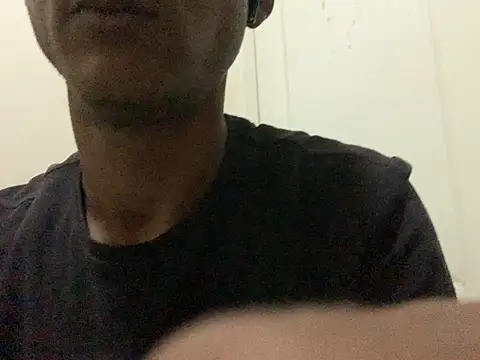 Snapshot of domigoodguy chatting on 02.23.25 domigoodguy online show from 02.23.25