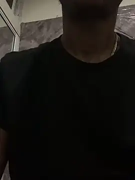 Snapshot of domigoodguy chatting on 03.04.25 domigoodguy online show from 03.04.25