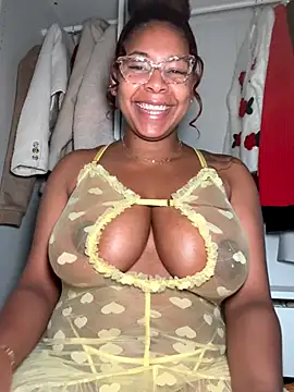 Snapshot of kataryna69 chatting on 09.27.25 kataryna69 online show from 09.27.25