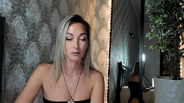 StarryHanna online show from 02.28.25