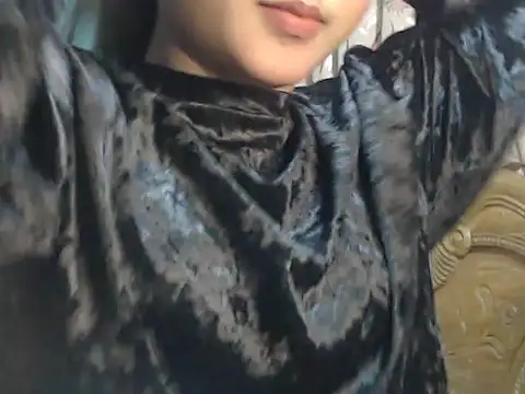 Snapshot of NancyRuvi chatting on 12.24.24 NancyRuvi online show from 12.24.24