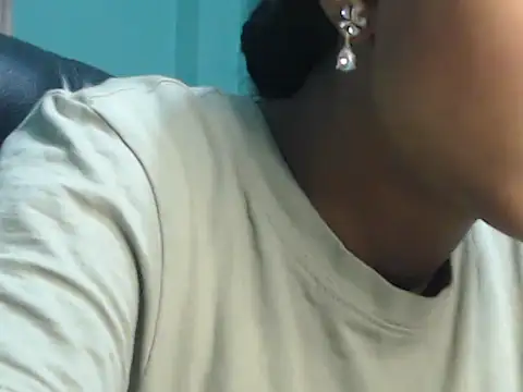 Snapshot of NancyRuvi chatting on 12.25.24 NancyRuvi online show from 12.25.24