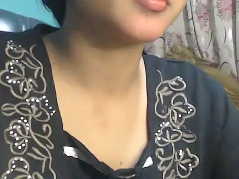 Snapshot of NancyRuvi chatting on 01.21.25 NancyRuvi online show from 01.21.25