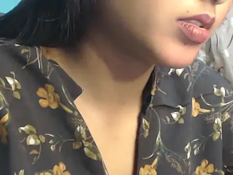 Snapshot of NancyRuvi chatting on 01.28.25 NancyRuvi online show from 01.28.25