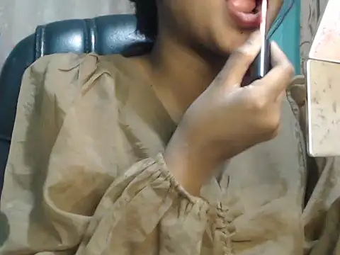 Snapshot of NancyRuvi chatting on 02.13.25 NancyRuvi online show from 02.13.25