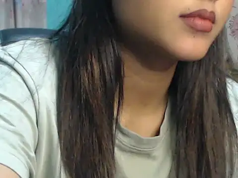 Snapshot of NancyRuvi chatting on 02.15.25 NancyRuvi online show from 02.15.25