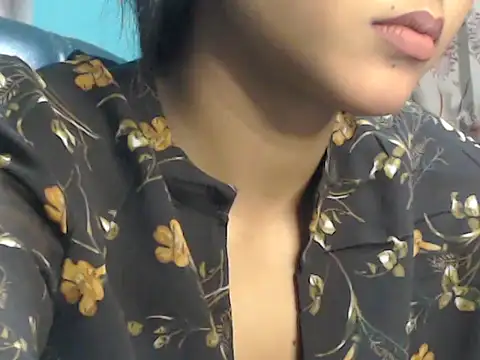 Snapshot of NancyRuvi chatting on 03.03.25 NancyRuvi online show from 03.03.25