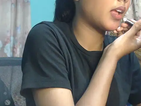 Snapshot of NancyRuvi chatting on 09.10.25 NancyRuvi online show from 09.10.25