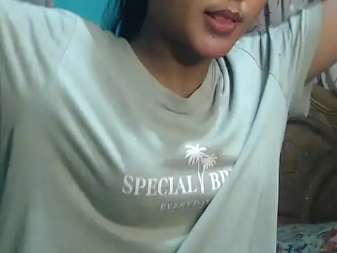 Snapshot of NancyRuvi chatting on 09.17.25 NancyRuvi online show from 09.17.25