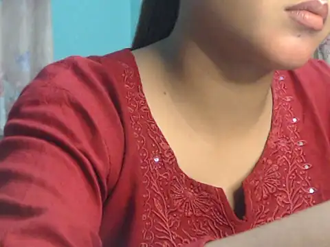 Snapshot of NancyRuvi chatting on 10.11.25 NancyRuvi online show from 10.11.25