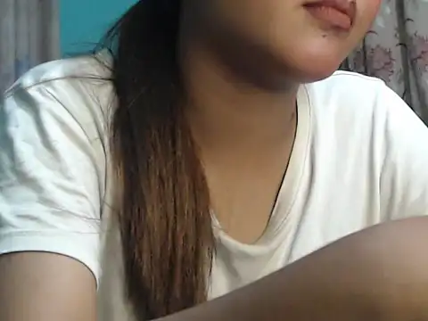 Snapshot of NancyRuvi chatting on 10.20.25 NancyRuvi online show from 10.20.25