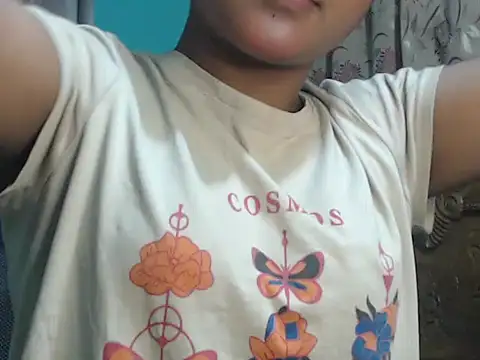 Snapshot of NancyRuvi chatting on 11.25.25 NancyRuvi online show from 11.25.25