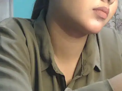 Snapshot of NancyRuvi chatting on 11.27.25 NancyRuvi online show from 11.27.25