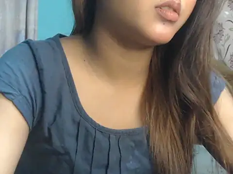 Snapshot of NancyRuvi chatting on 12.14.25 NancyRuvi online show from 12.14.25