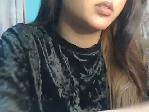 Snapshot of NancyRuvi chatting on 12.15.25 NancyRuvi online show from 12.15.25