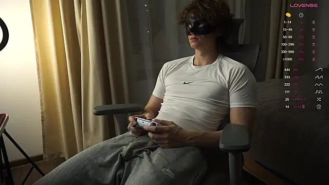 Snapshot of BumBuster69 chatting on 11.01.25 BumBuster69 online show from 11.01.25