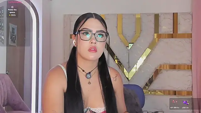 sophy champagne online show from 05.13.26