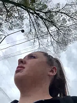 Sara Slow online show from 04.18.26